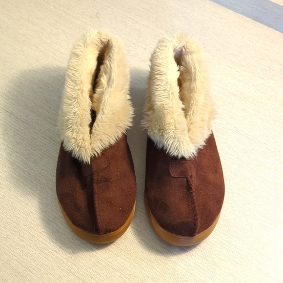 Steve Madden slipper bootie shoes - Picture 1 of 3